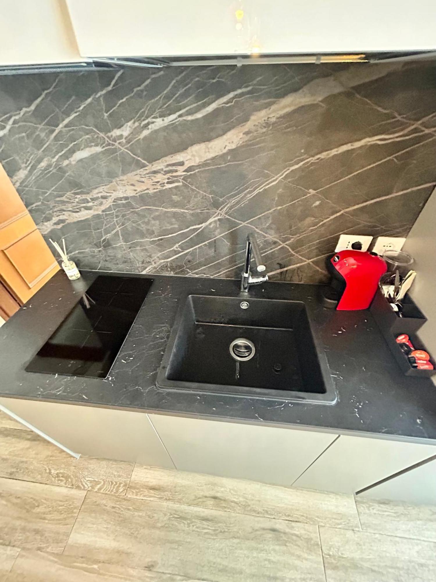Design Home At Garda Lake Desenzano del Garda Ngoại thất bức ảnh