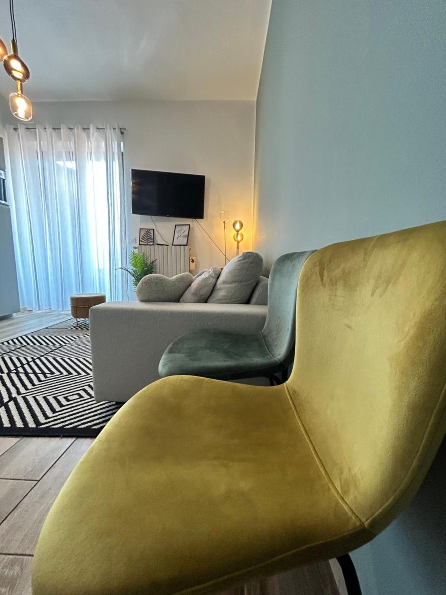 Design Home At Garda Lake Desenzano del Garda Ngoại thất bức ảnh