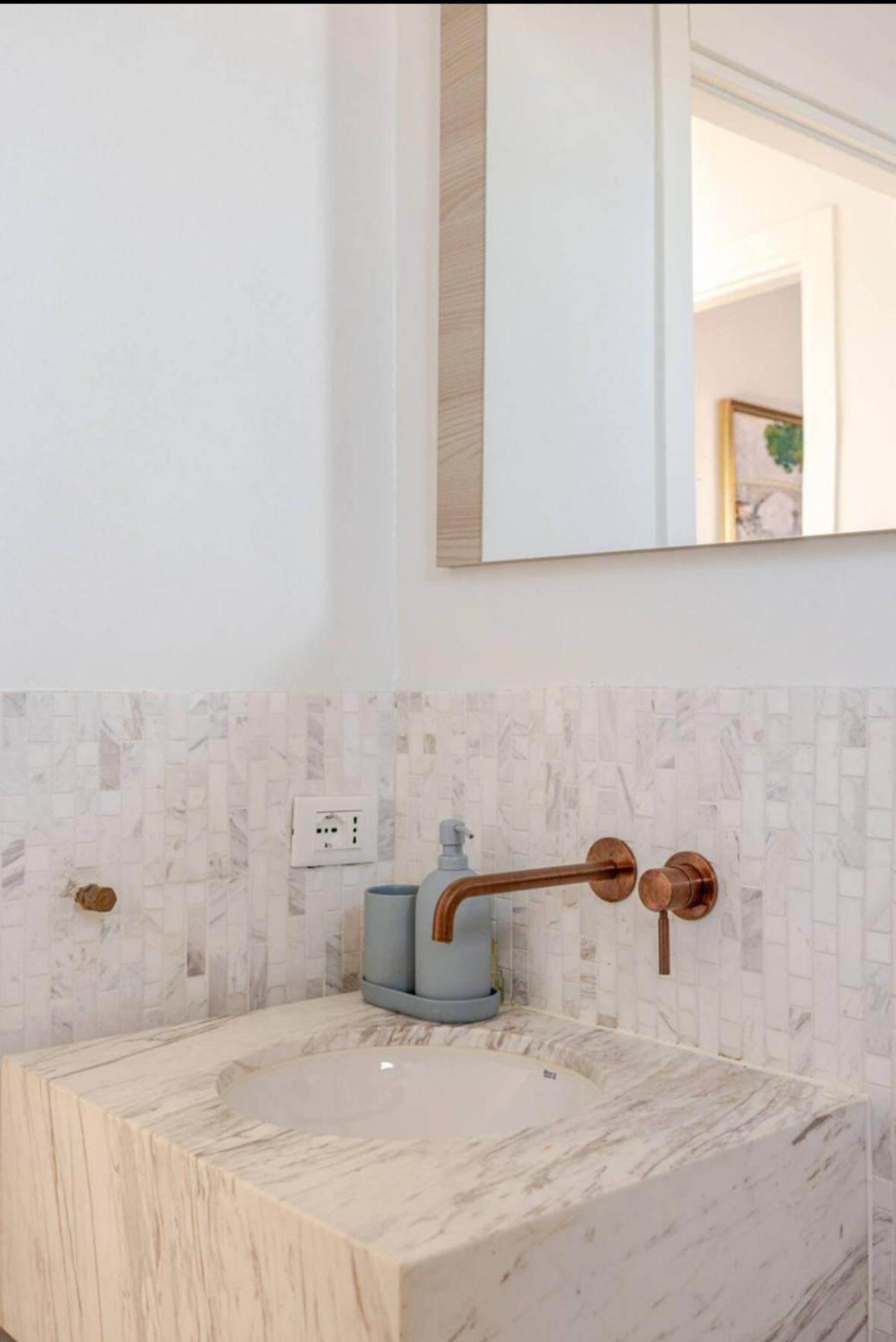 Design Home At Garda Lake Desenzano del Garda Ngoại thất bức ảnh