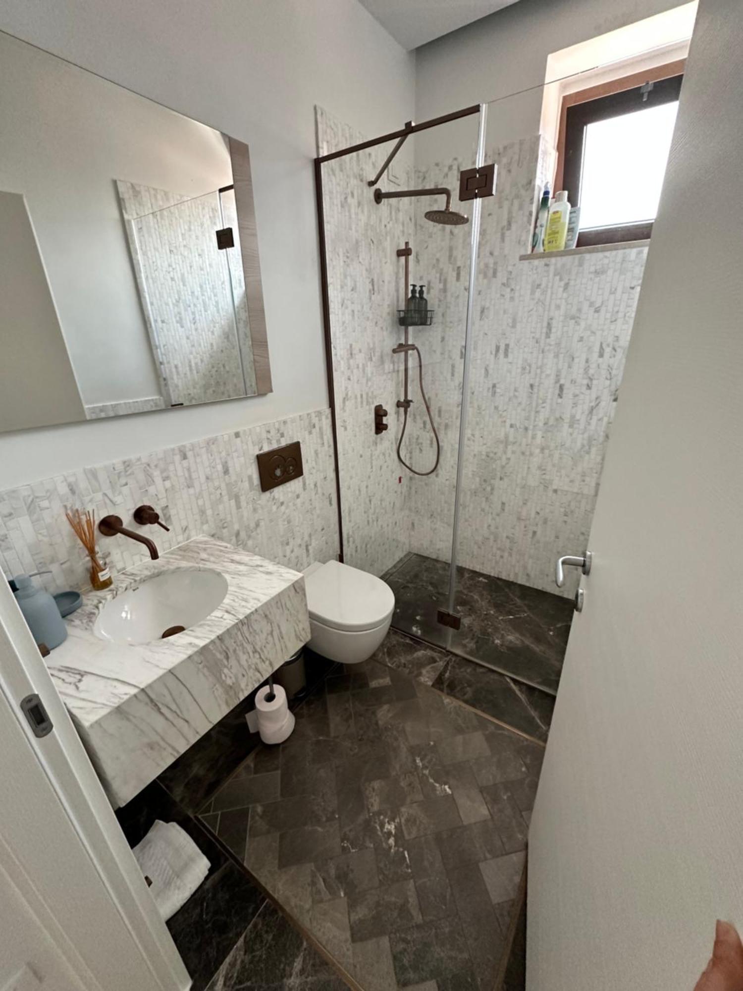 Design Home At Garda Lake Desenzano del Garda Ngoại thất bức ảnh